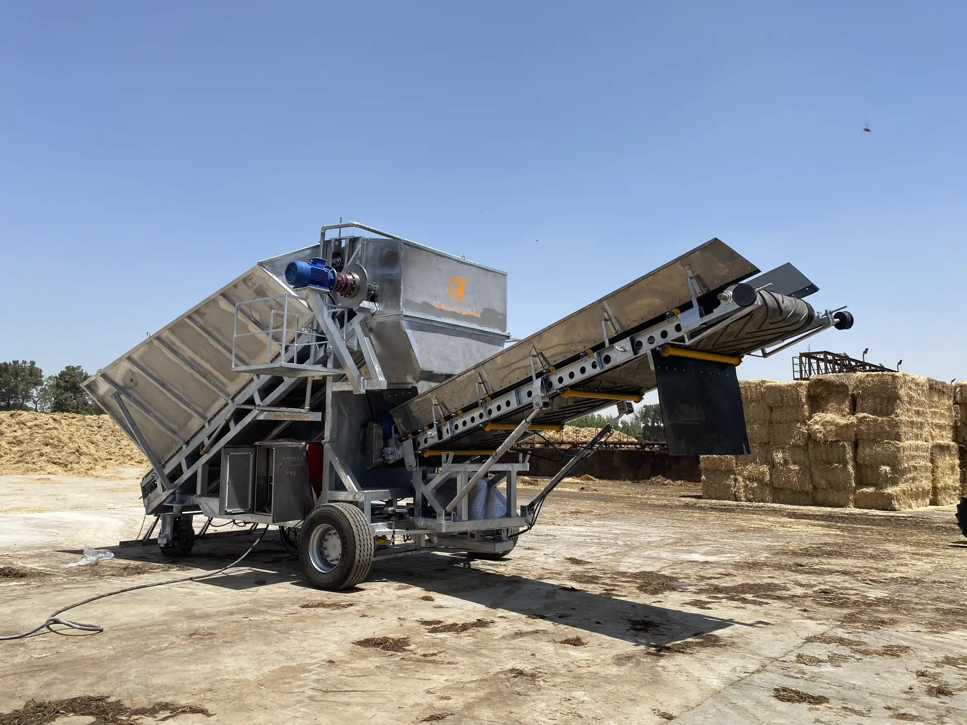 Bunker Filler machine — Phase I composting equipment